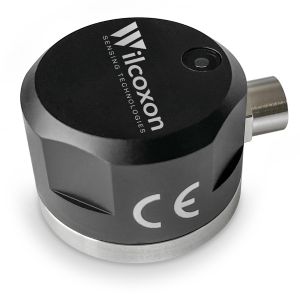883M digital triaxial accelerometer and temperature sensor